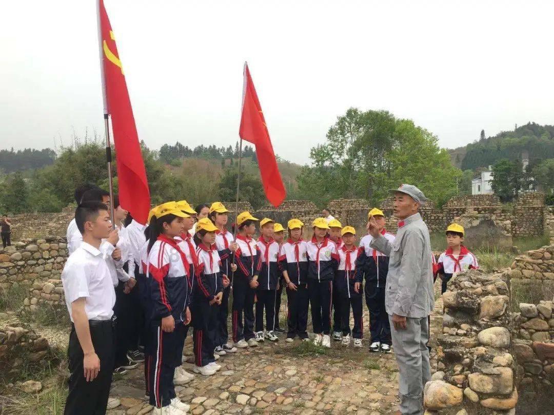 迷路的逃学女孩
